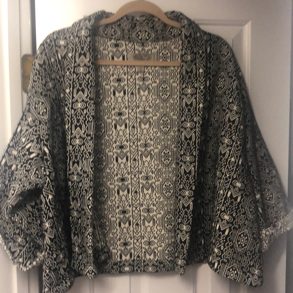 Ecote wool cape